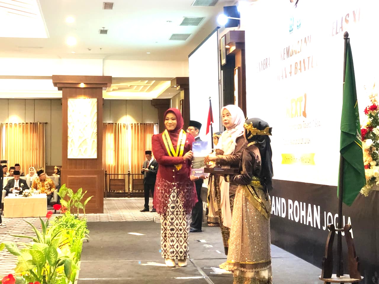Prosesi Penyerahan Kembali Murid MAN 4 Bantul Warnai Ballroom Grand Rohan