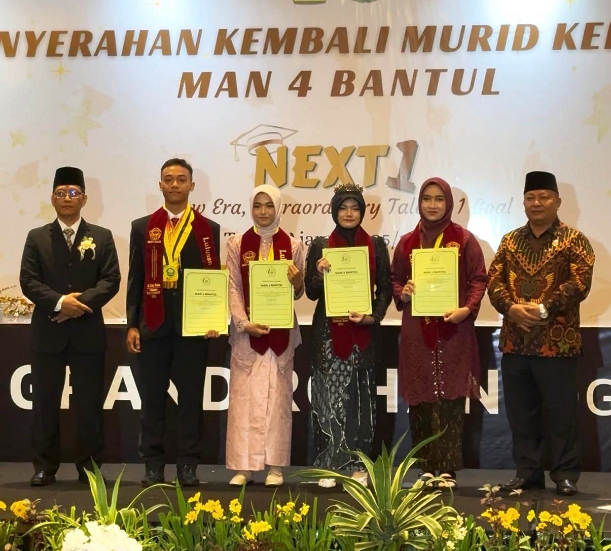 MAN 4 Bantul Beri Penghargaan bagi Murid Kelas XII dengan Capaian Akademik dan Non-Akademik 
