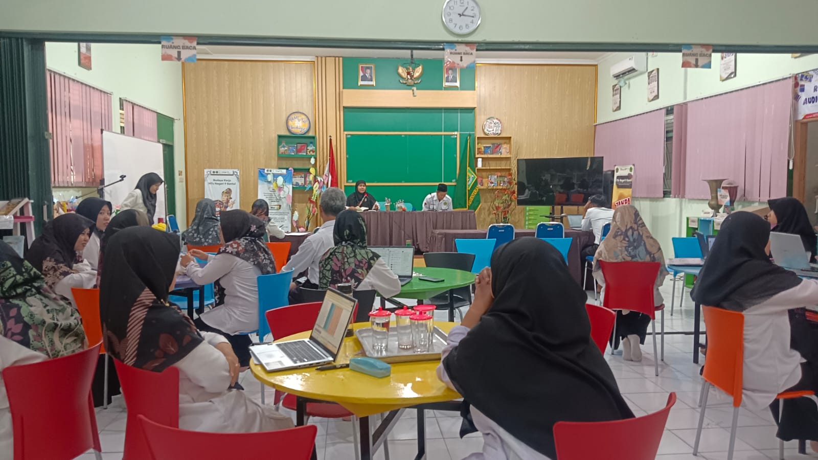 Sambut Harlah Ke-17, MTsN 9 Bantul Gelar Rapat Finalisasi Wisuda Tahfidz