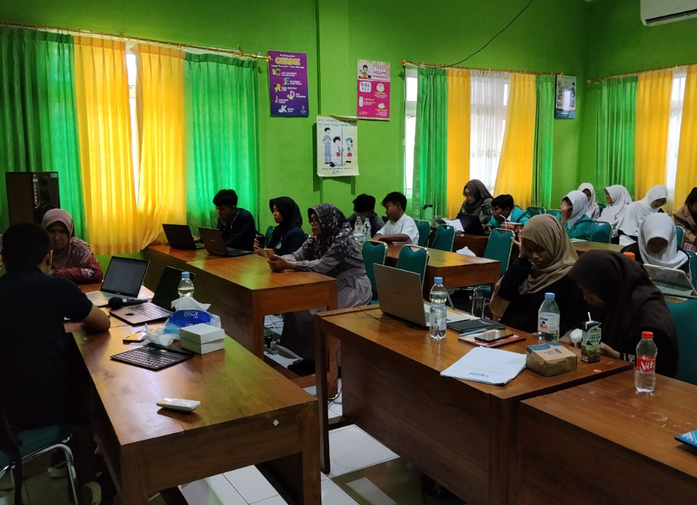Tim Riset Inovasi NanoGreen MTsN 6 Bantul Ikuti Pembimbingan Proposal OPSI ke-2 bersama SHI