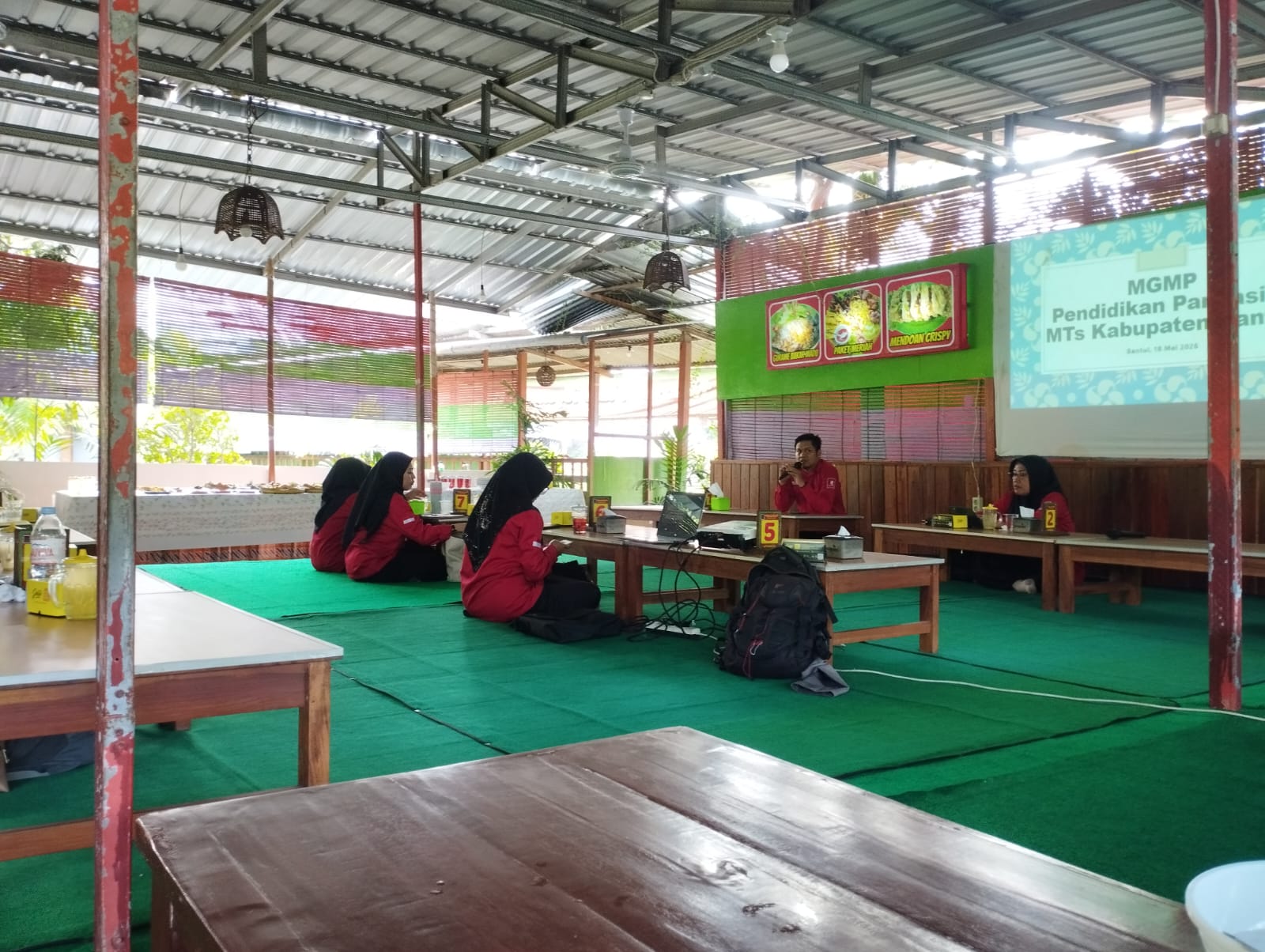 Guru Pendidikan Pancasila MTsN 9 Bantul Ikuti MGMP Penyusunan Kisi-Kisi ASAT