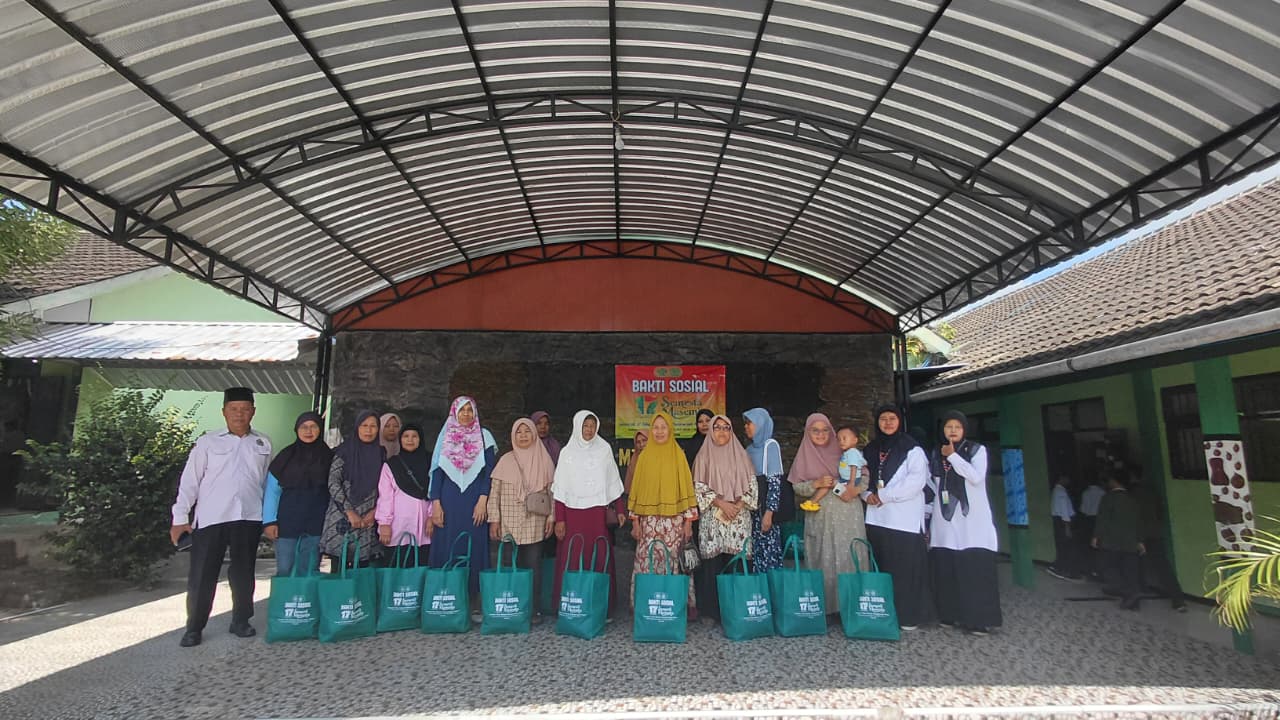17 Tahun Mengabdi, MTsN 9 Bantul Berbagi Kasih Lewat Aksi Bakti Sosial untuk Sesama