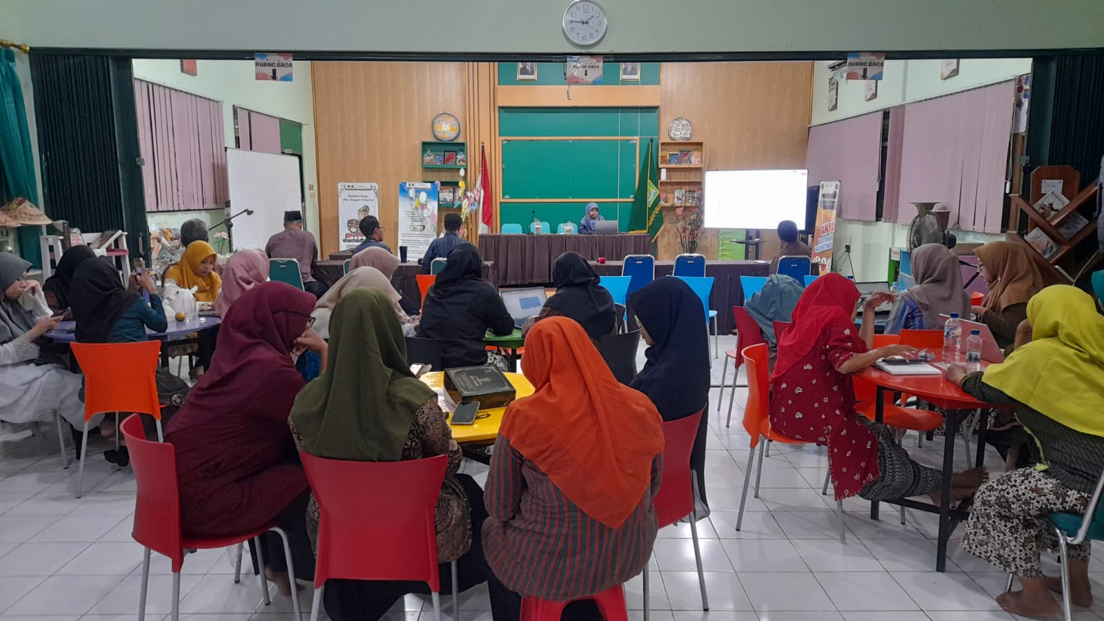 Hadapi Berbagai Kegiatan, MTsN 9 Bantul Gelar Rapat Koordinasi