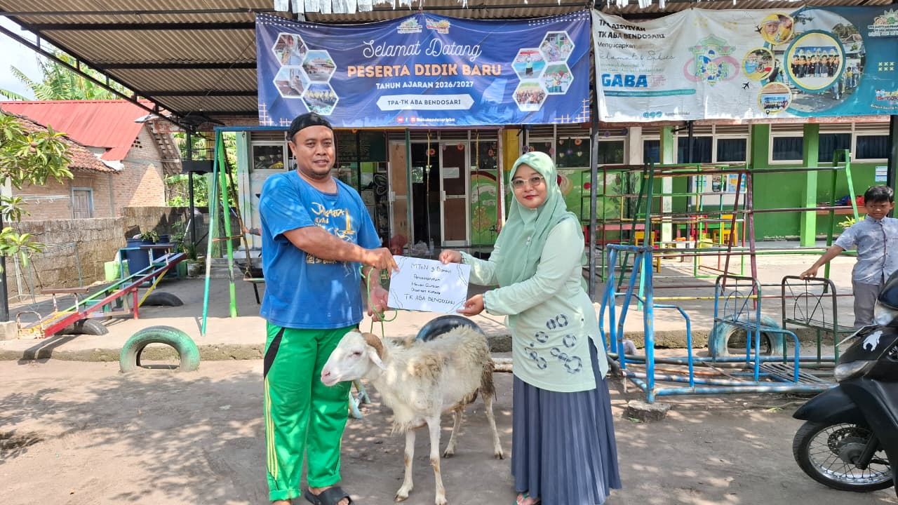 MTsN 9 Bantul Serahkan Hewan Kurban ke TK ABA Bendosari Prambanan Sleman