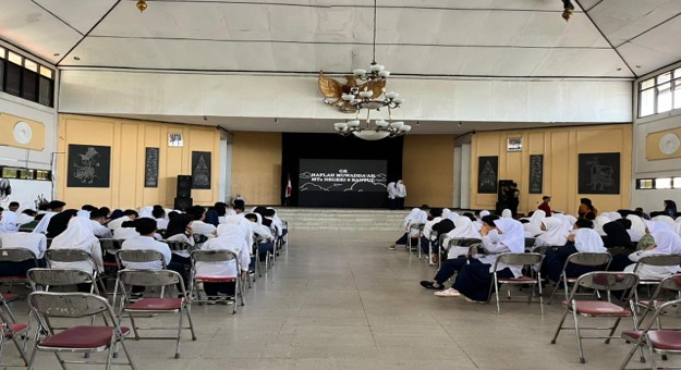 Gladi Bersih di Ganesha APMD, MTsN 9 Bantul Siap Gelar Haflah Muwadaah 155 Lulusan