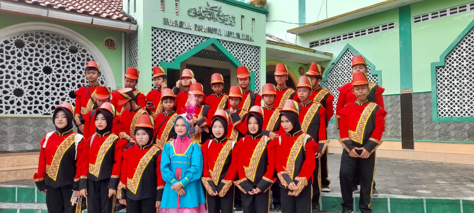 Drum Band MTsN 9 Bantul Tampil Membanggakan di Kejurkab Drumband Bantul 2026