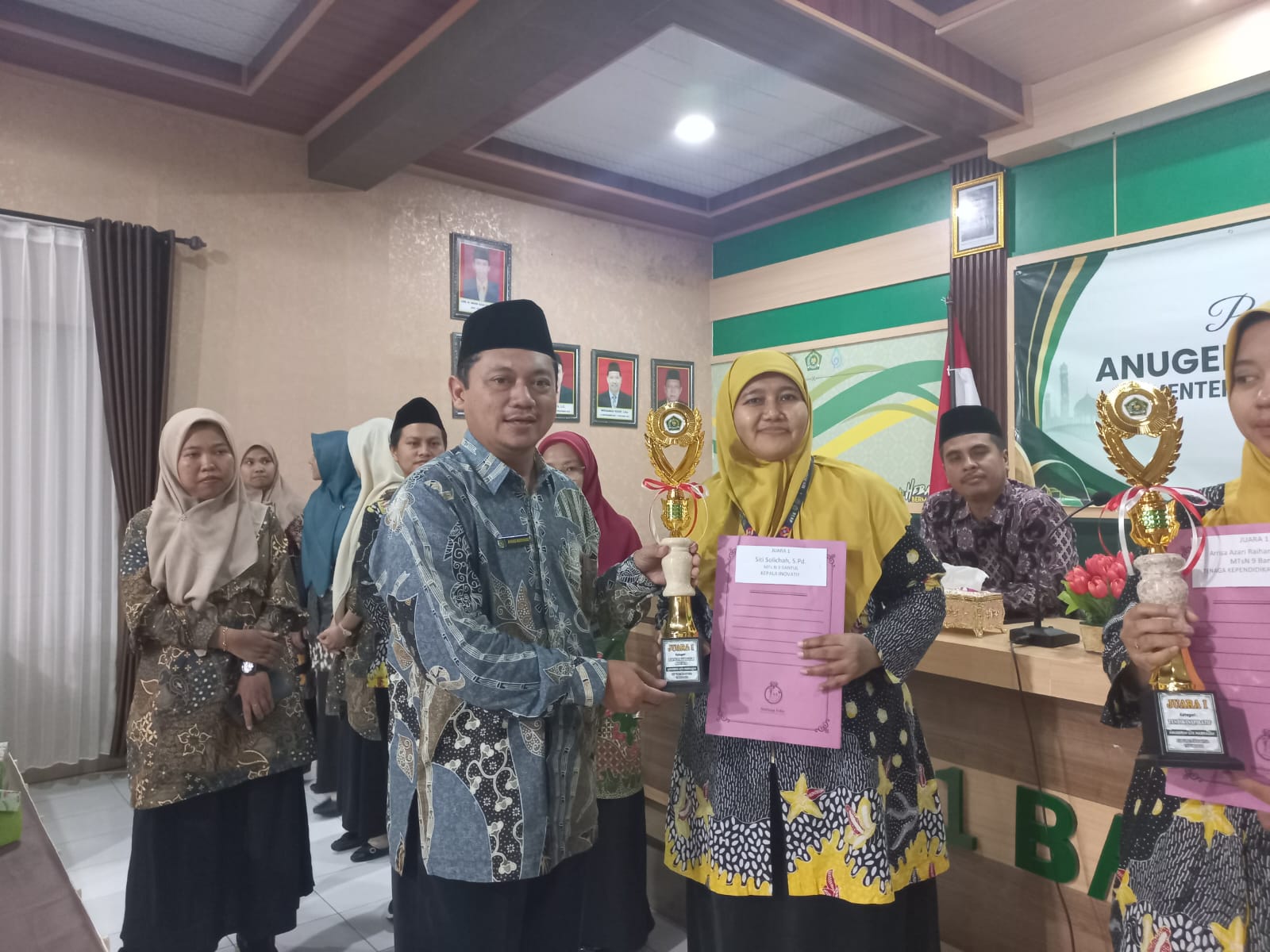 Siti Solichah Raih Juara I Kepala Madrasah Inovatif, Harumkan Nama MTsN 9 Bantul