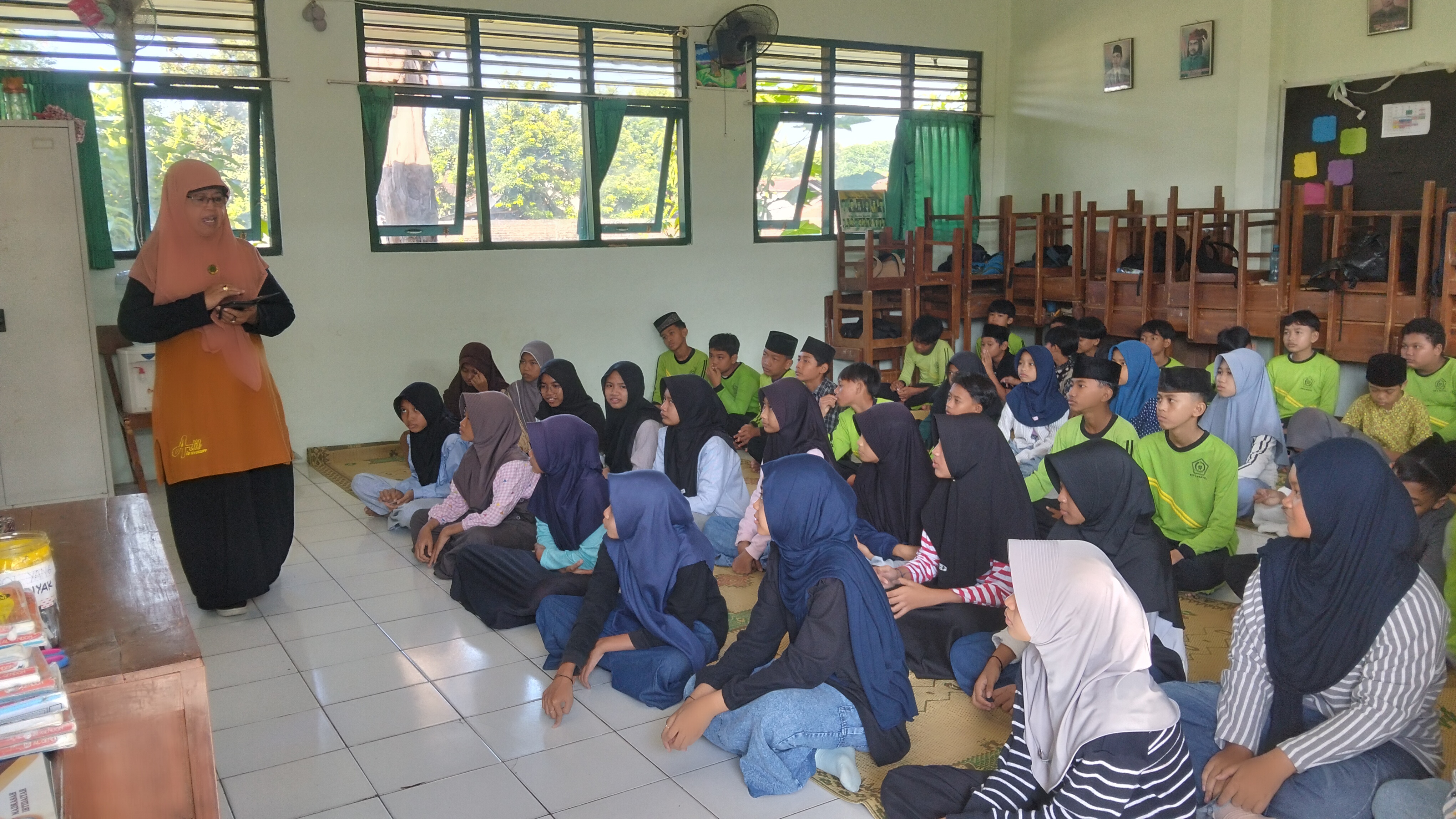 Jelang Perpisahan Angkatan 2026, 26 Siswa Kelas VI AB MIN 2 Bantul Intensif Berlatih Wisuda Tahfidz