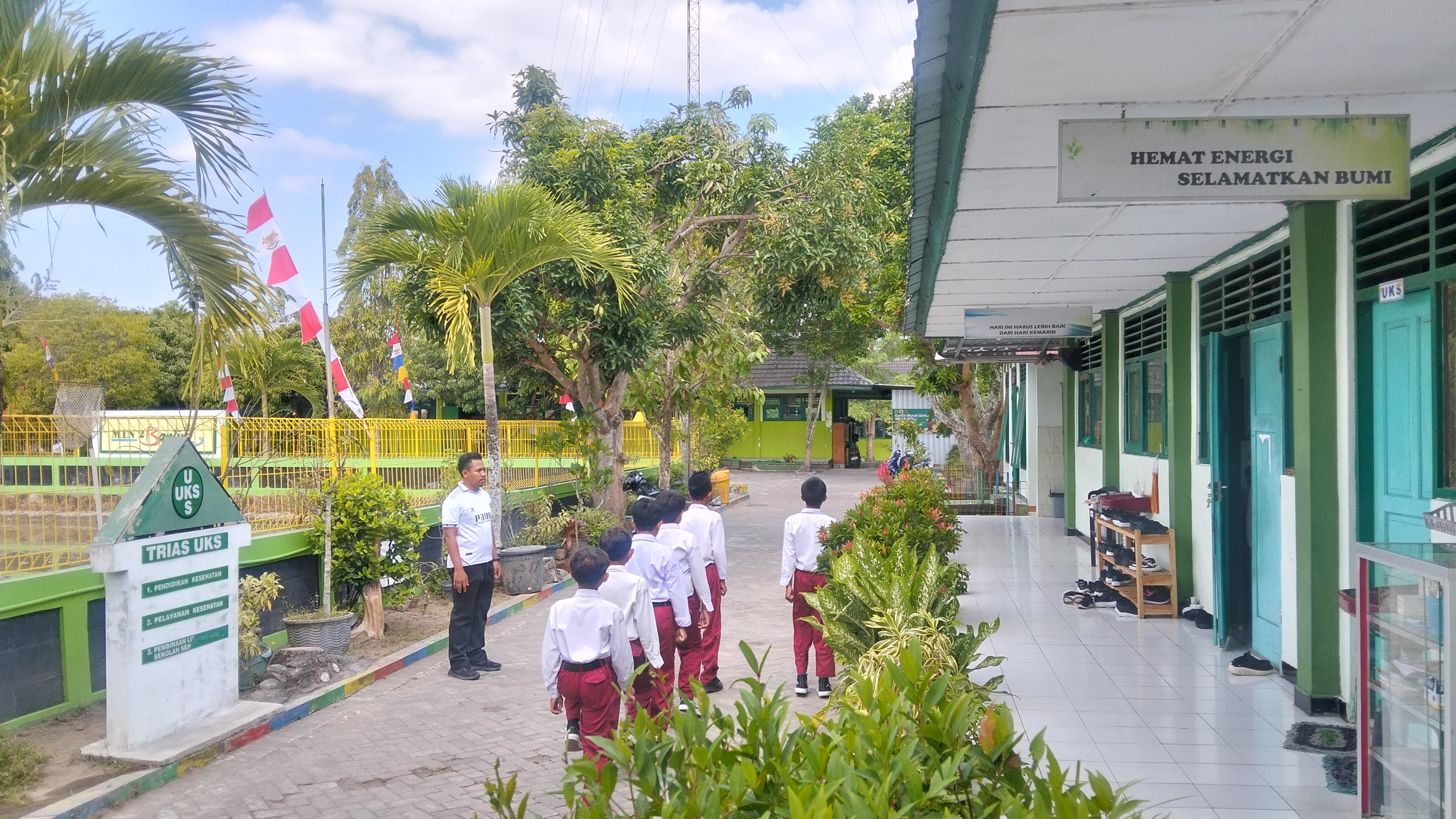 Murid MIN 2 Bantul Intensif Latihan Gerak Jalan Jelang Lomba Kemerdekaan