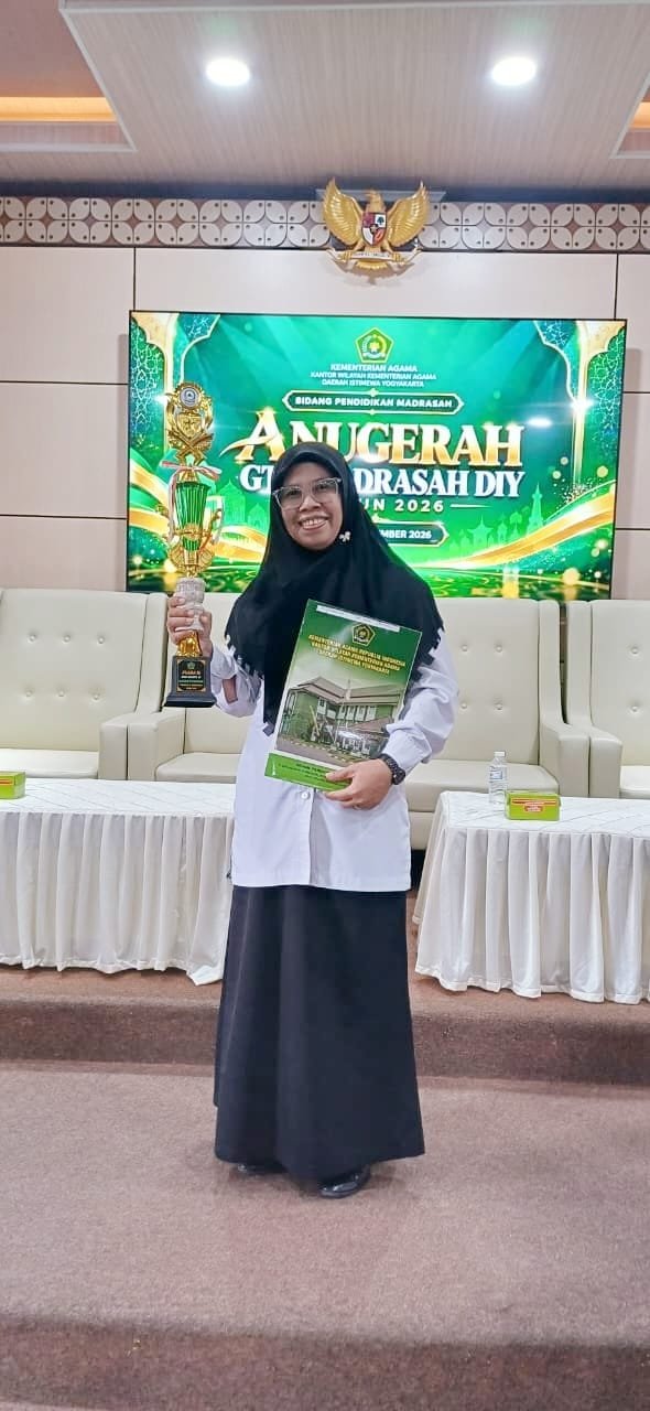 Inovasi Pembelajaran Berbuah Prestasi, Suwiatmi Raih Juara 2 Guru Inovatif MI Tingkat DIY