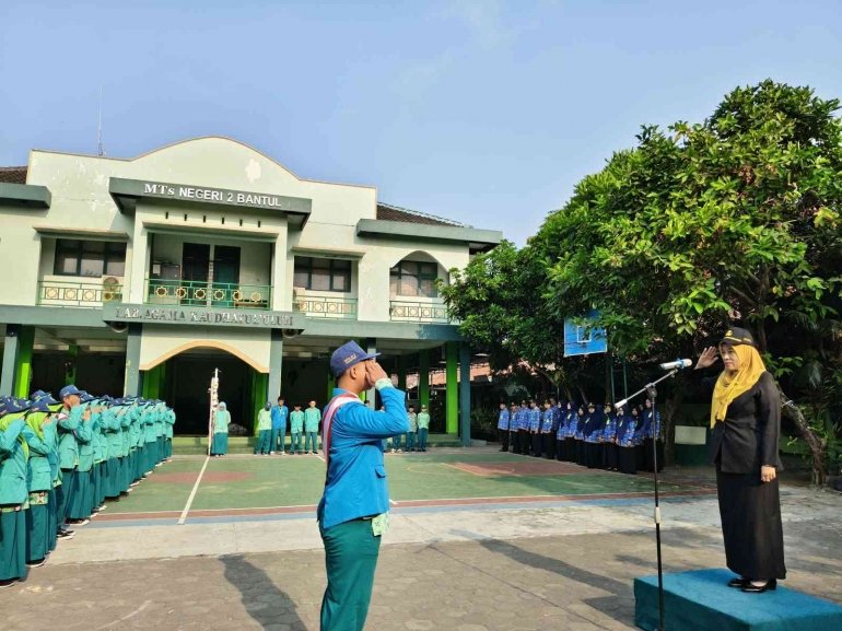 Peringati Hari Kesaktian Pancasila, MTsN 2 Bantul Gelar Upacara