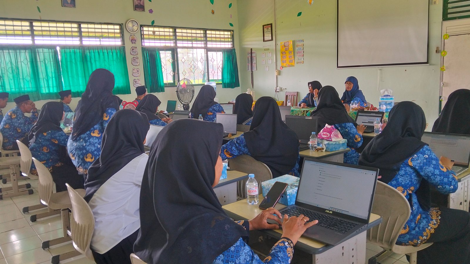 Perkuat Moderasi dan KBC, MIN 2 Bantul Dorong GTK Menuju Madrasah Hebat