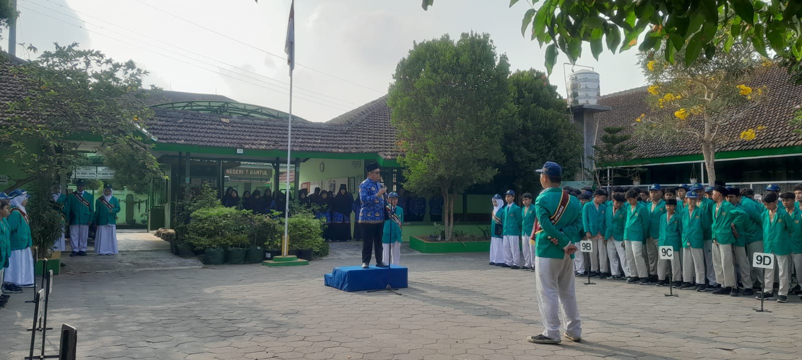 Peringati Hari Kesaktian Pancasia MTsN 7 Bantul Gaungkan Tekad Menjaga dan Melaksanakan Nilai Pancas