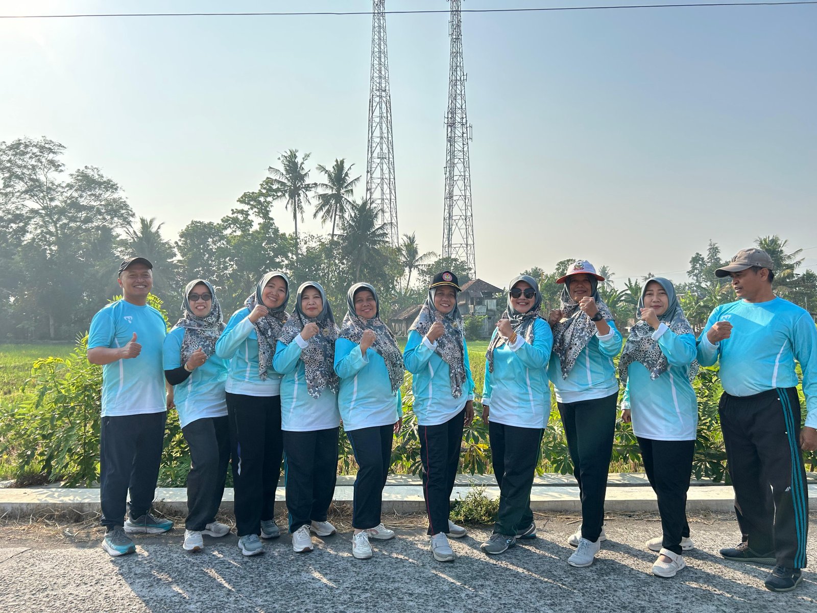 Kepala MIN 2 Bantul Ikuti Latihan Kasti Bersama di SD Sriharjo