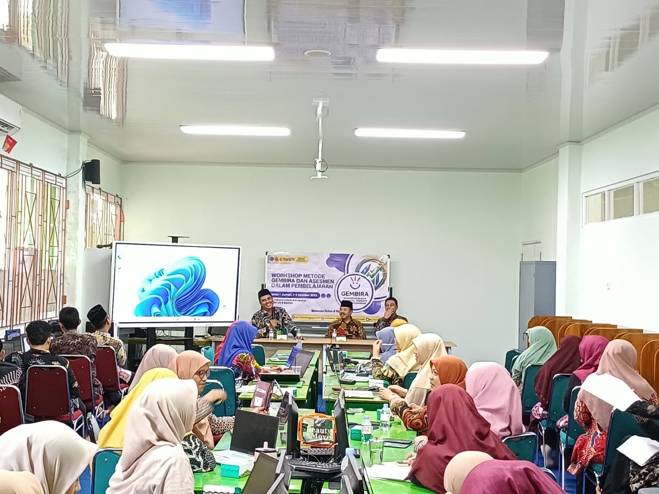 Guru dan Tendik MTsN 6 Bantul Antusias Ikuti Pelatihan Metode dan Asesmen dalam Pembelajaran