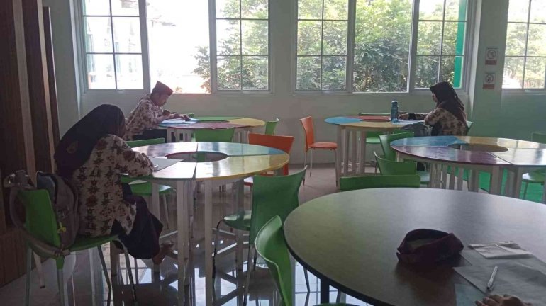 Siswa SKS MTsN 6 Bantul Laksanakan ASAT Semester IV