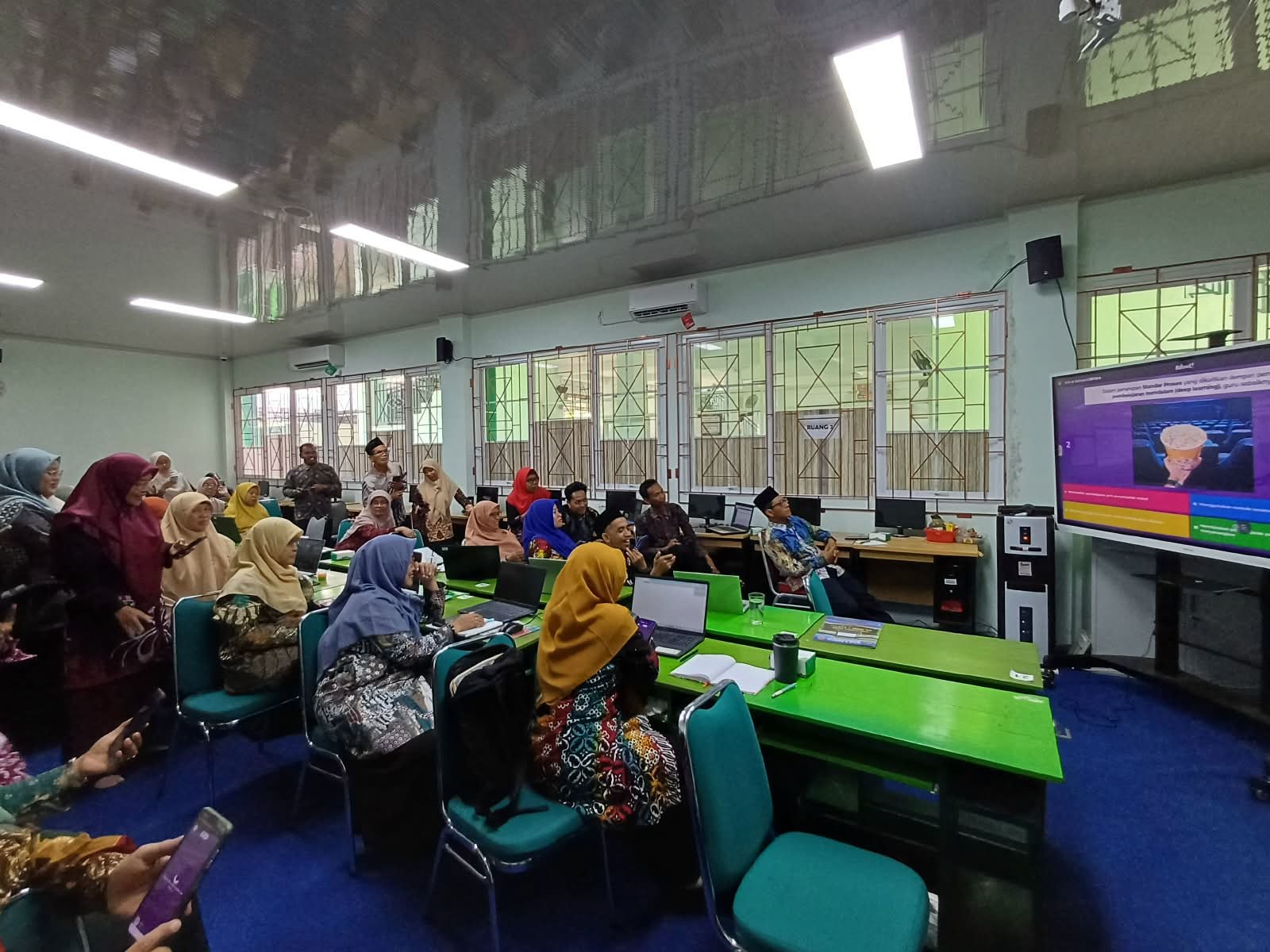 Manfaatkan Khoot, Workshop MTsN 6 Bantul Hadirkan Asesmen Diagnostik yang Interaktif