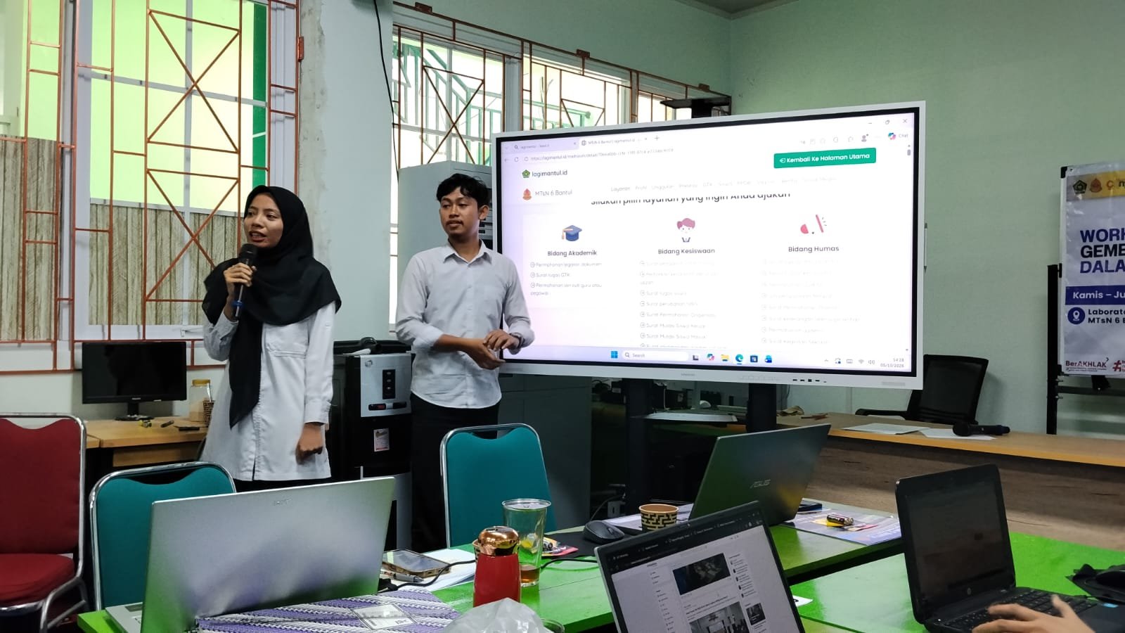 Guru dan Tendik MTsN 6 Bantul Pelajari Layanan Digital Madrasah Bantul