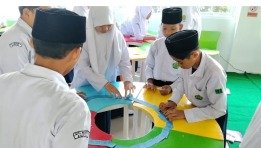 Domino Perkalian, Cara Seru MTsN 6 Bantul Latih Numerasi Siswa dalam Pembelajaran Matematika