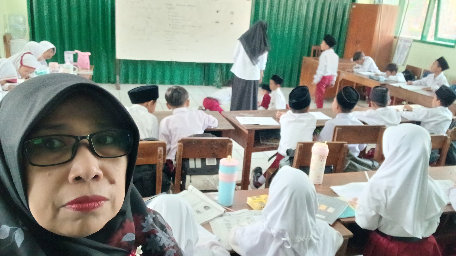 Tingkatkan Mutu Pembelajaran, Kepala MIN 2 Bantul Laksanakan Supervisi Semester Ganjil Tahun Pelajar