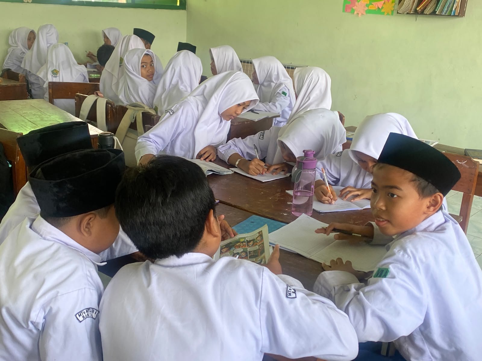 Belajar Tak Sekadar Mendengar, Siswa MTsN 6 Bantul Aktif Berdiskusi di Kelas