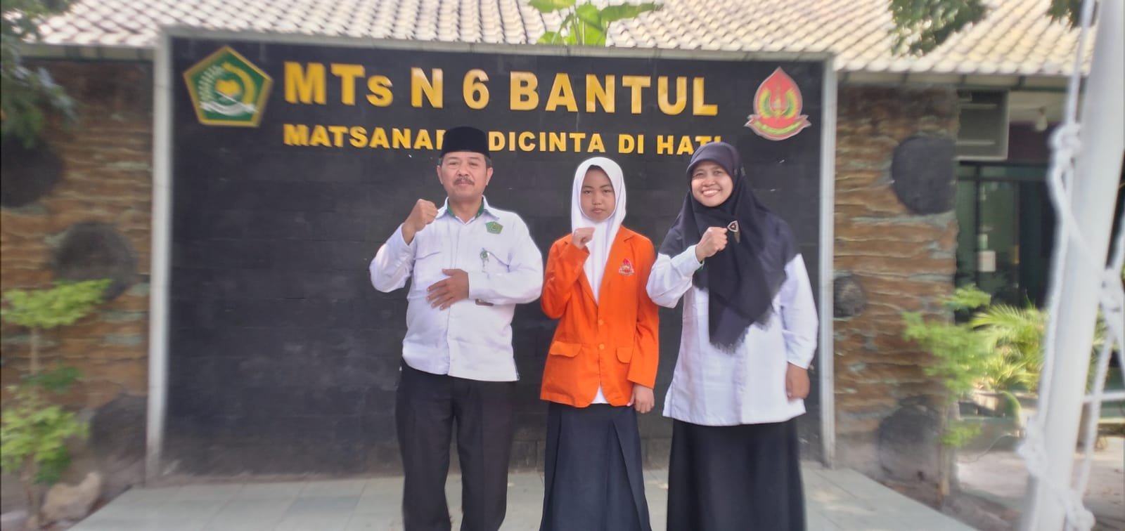 Kepala MTs Negeri 6 Bantul Lepas Peserta OMI 2026