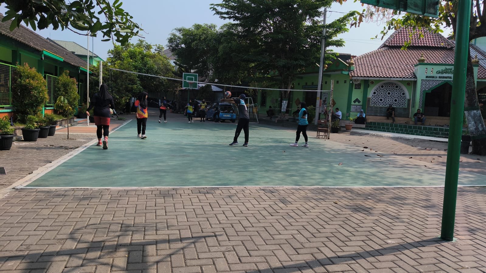 Jelang PKM, Murid MTsN 9 Bantul Intensifkan Latihan Bola Voli