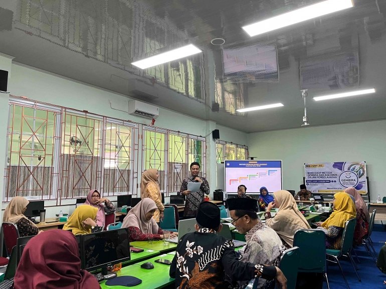 Tenaga Kependidikan MTsN 6 Bantul Ikuti Workshop Pembelajaran