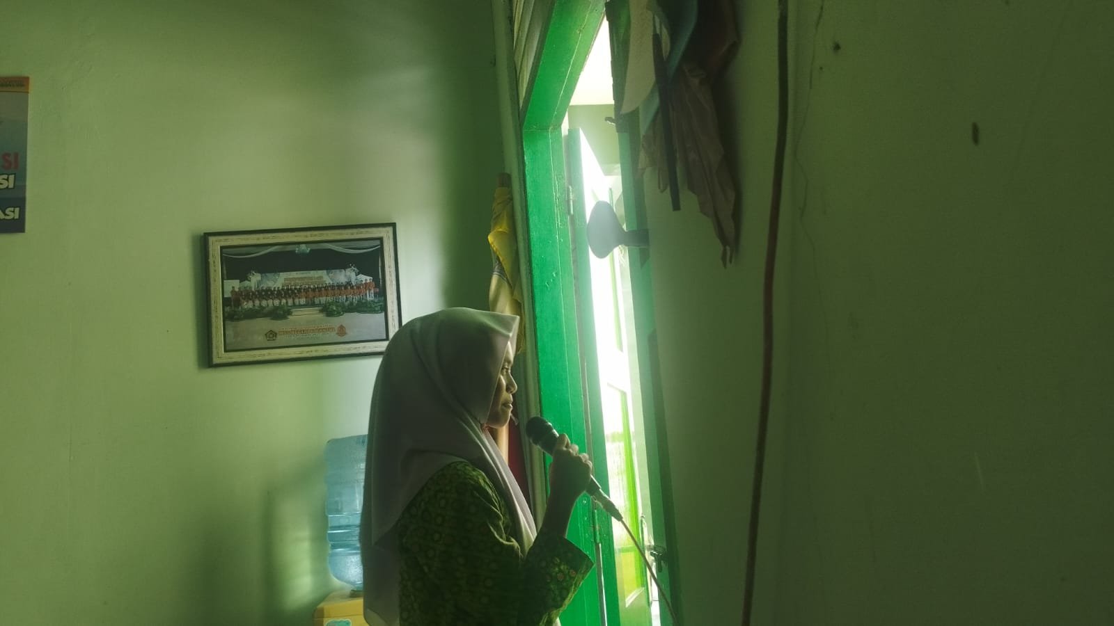 MTsN 6 Bantul Latih Public Speaking Siswa melalui Pengumuman Madrasah
