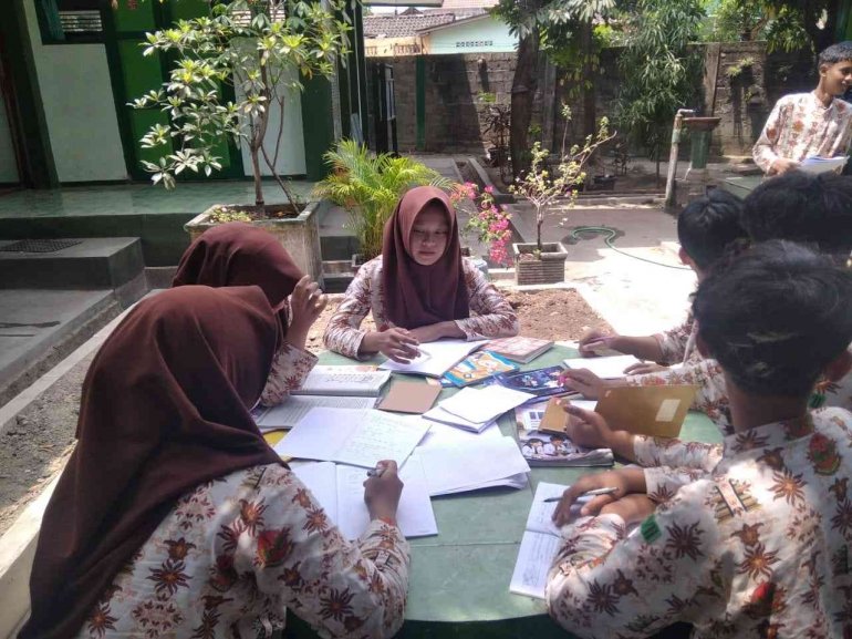 Fokus Prestasi: Kompak dan Solid, Belajar Berkelompok Kunci MTsN 6 Bantul