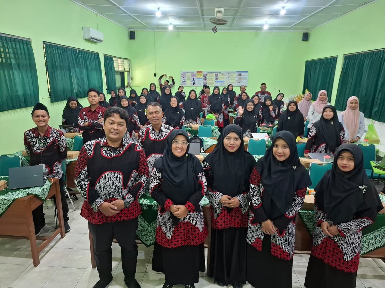 Empat Guru MTsN 9 Bantul Ikuti Pelatihan ZEP Quiz untuk Kembangkan Asesmen Interaktif
