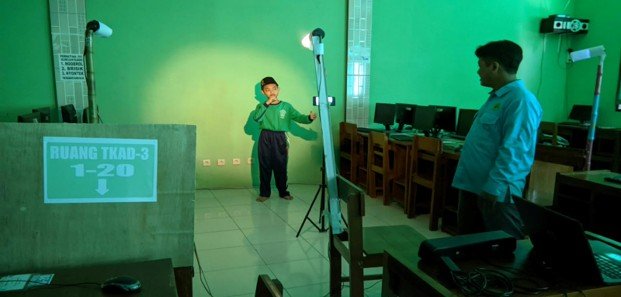 Berlatih dengan Semangat, Fathaan Siap Bawa Nama MTsN 9 Bantul di English Competition Day