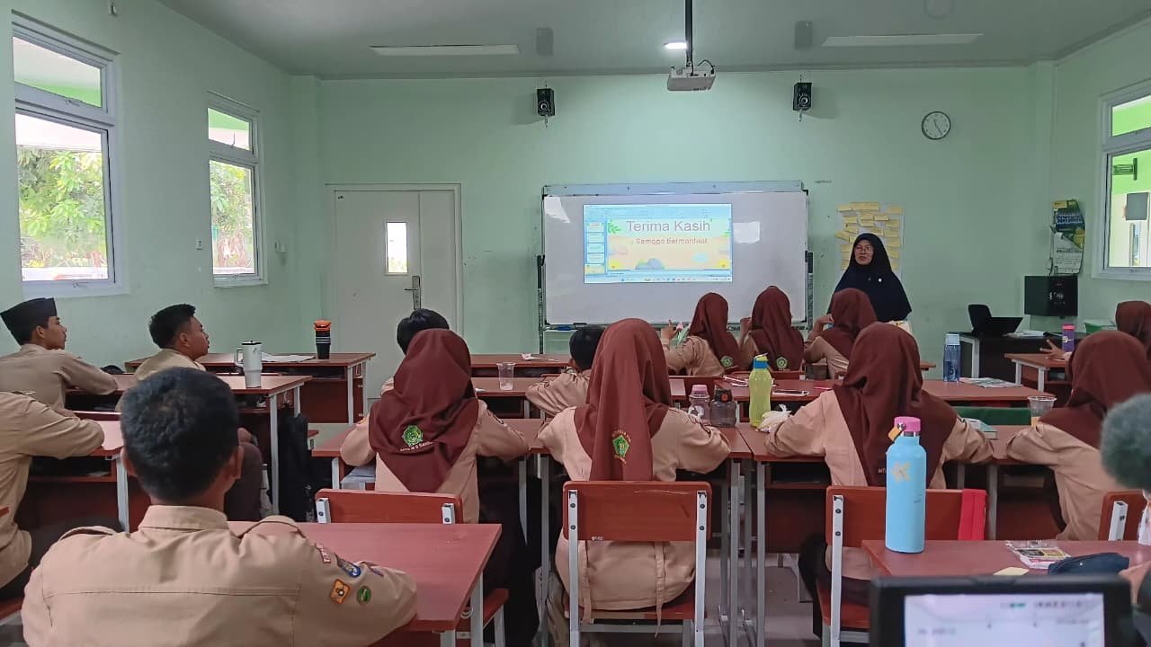 Tingkatkan Motivasi Belajar, Guru BK MTsN 9 Bantul Berikan Bimbingan Klasikal kepada Murid Kelas IX