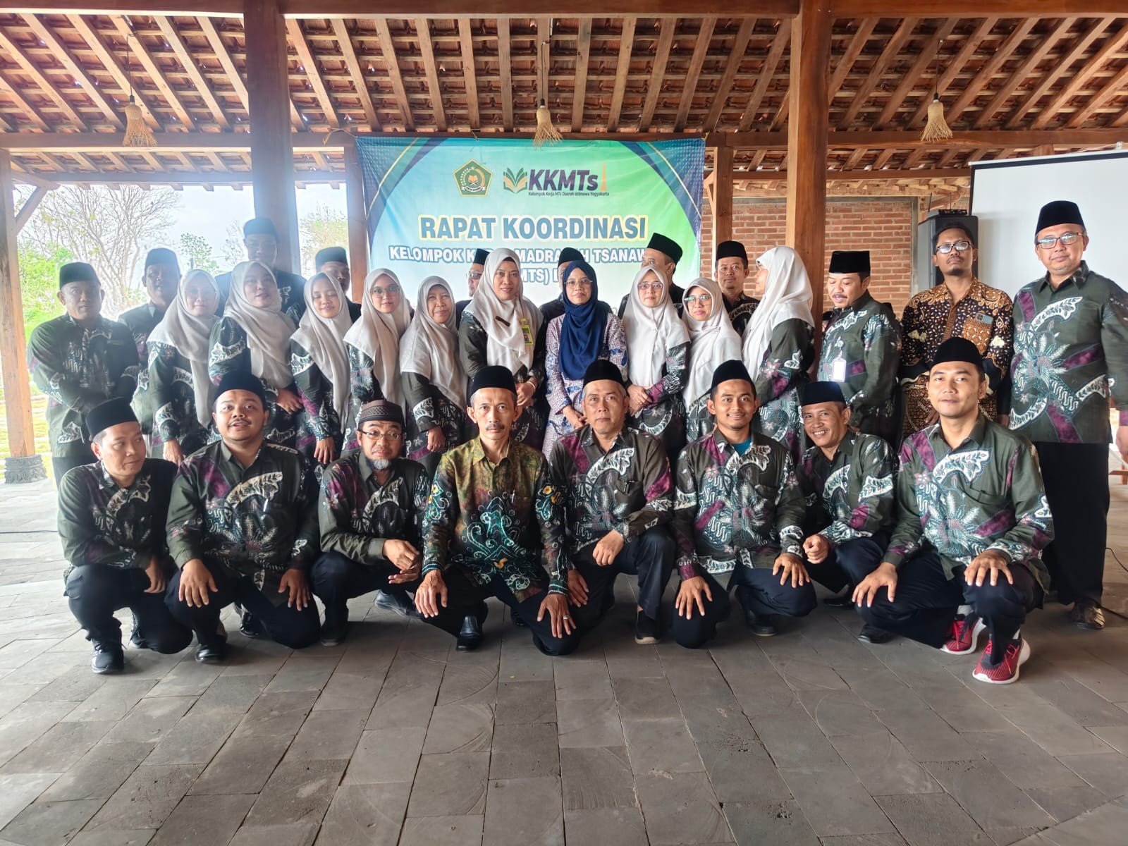 Kepala MTsN 8 Bantul Ikuti Pertemuan K2MTS DIY