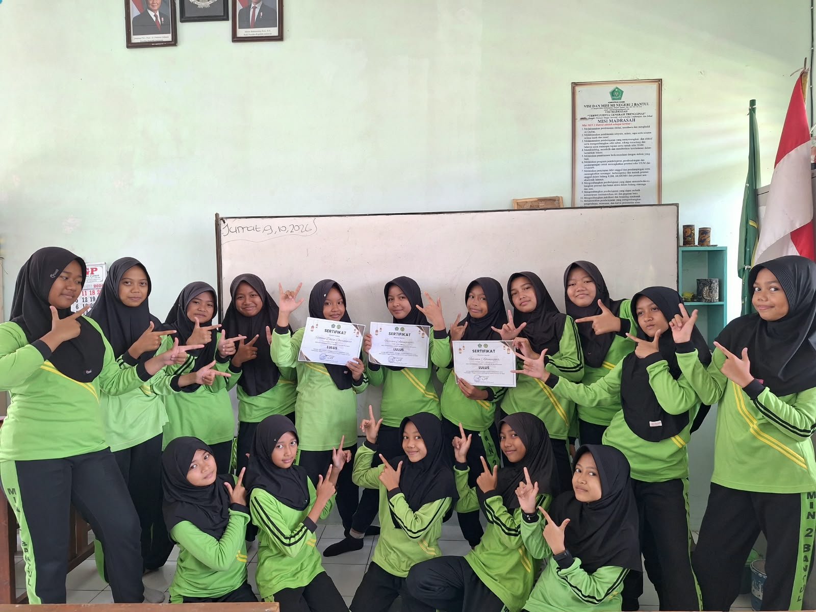 Ujian Tahfidz Sekali Duduk, Dua Murid Kelas 6A MIN 2 Bantul Tunjukkan Ketekunan Menghafal Al-Qur’an