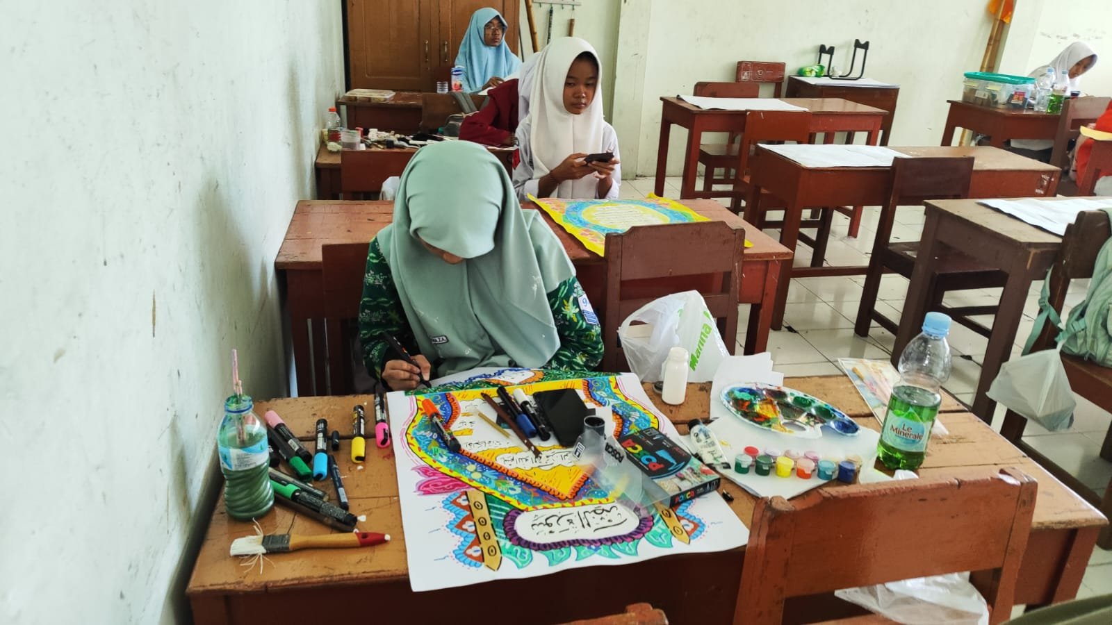 MTsN 9 Bantul Tunjukkan Kreativitas dalam Lomba Kaligrafi Putri di Ajang PKM