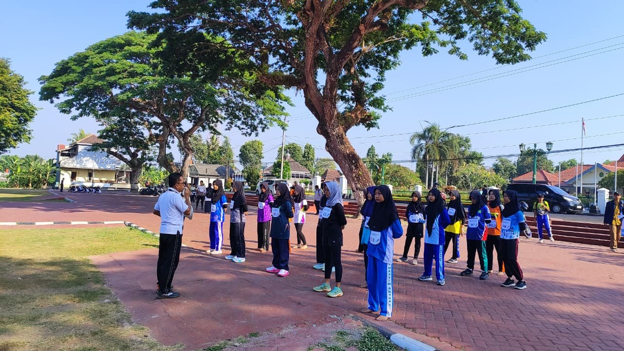 MTsN 9 Bantul Tunjukkan Semangat Sportivitas dalam Lomba Lari Putri 80 Meter Ajang PKM