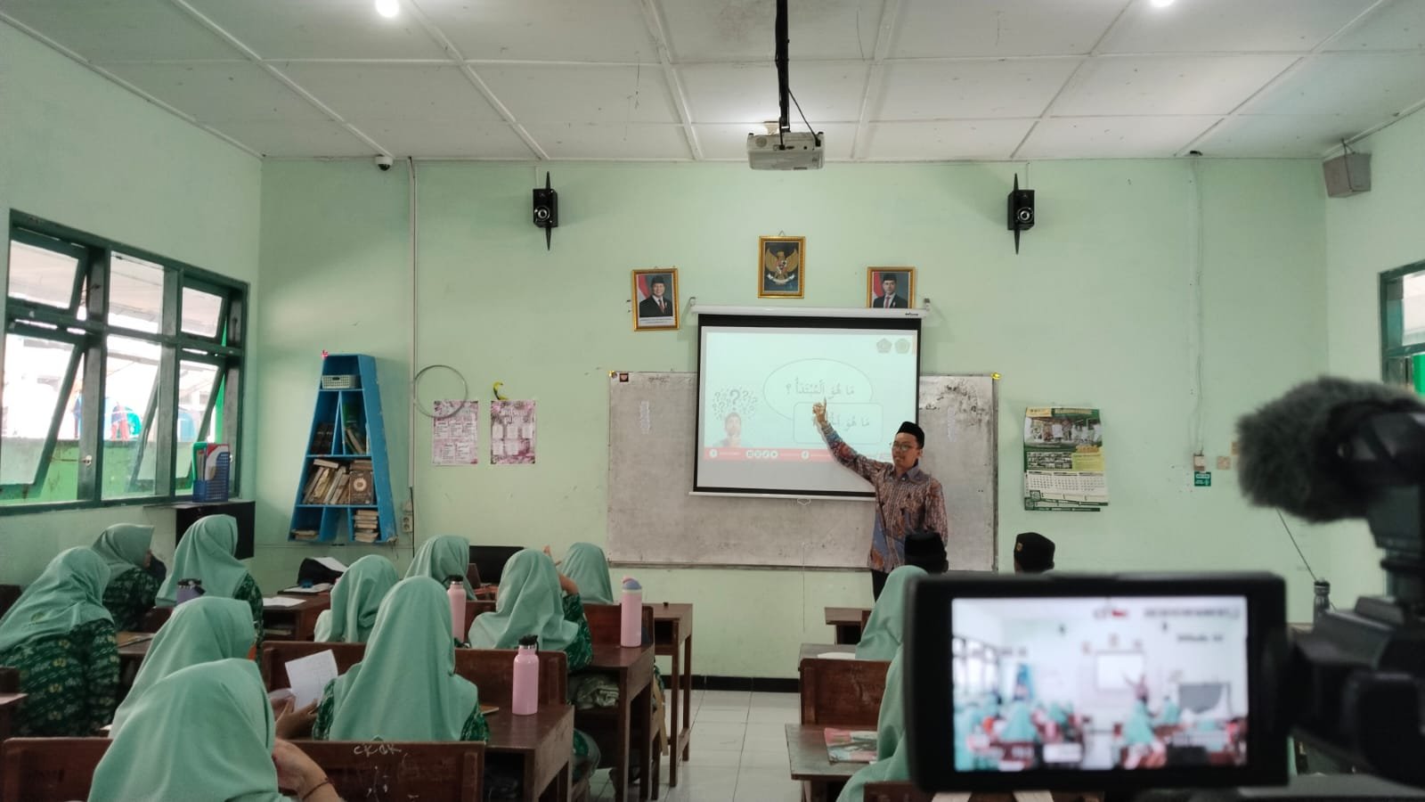 Pembelajaran Bahasa Arab di MTsN 9 Bantul Berlangsung Aktif, Diwarnai Pengambilan Video Supervisi