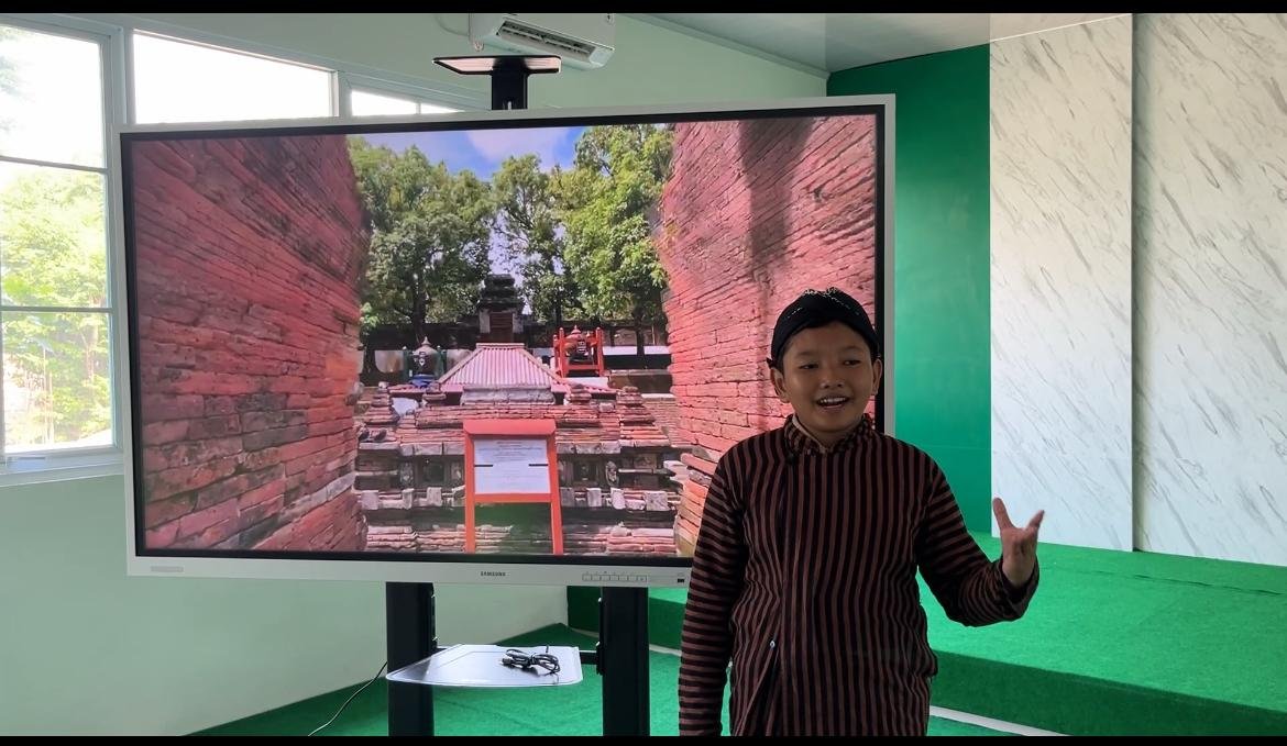 Angkat Tema Wisata Lokal, Siswa Matsanaba Berlatih Vlogging dalam Bahasa Inggris