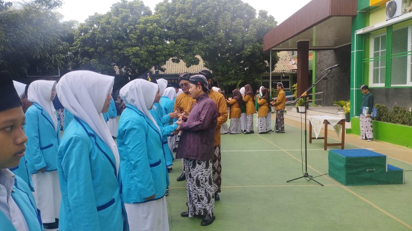 Kepala MTsN 6 Bantul Berikan Ucapan Selamat kepada Pengurus OSIM Masa Bakti 2026/2027