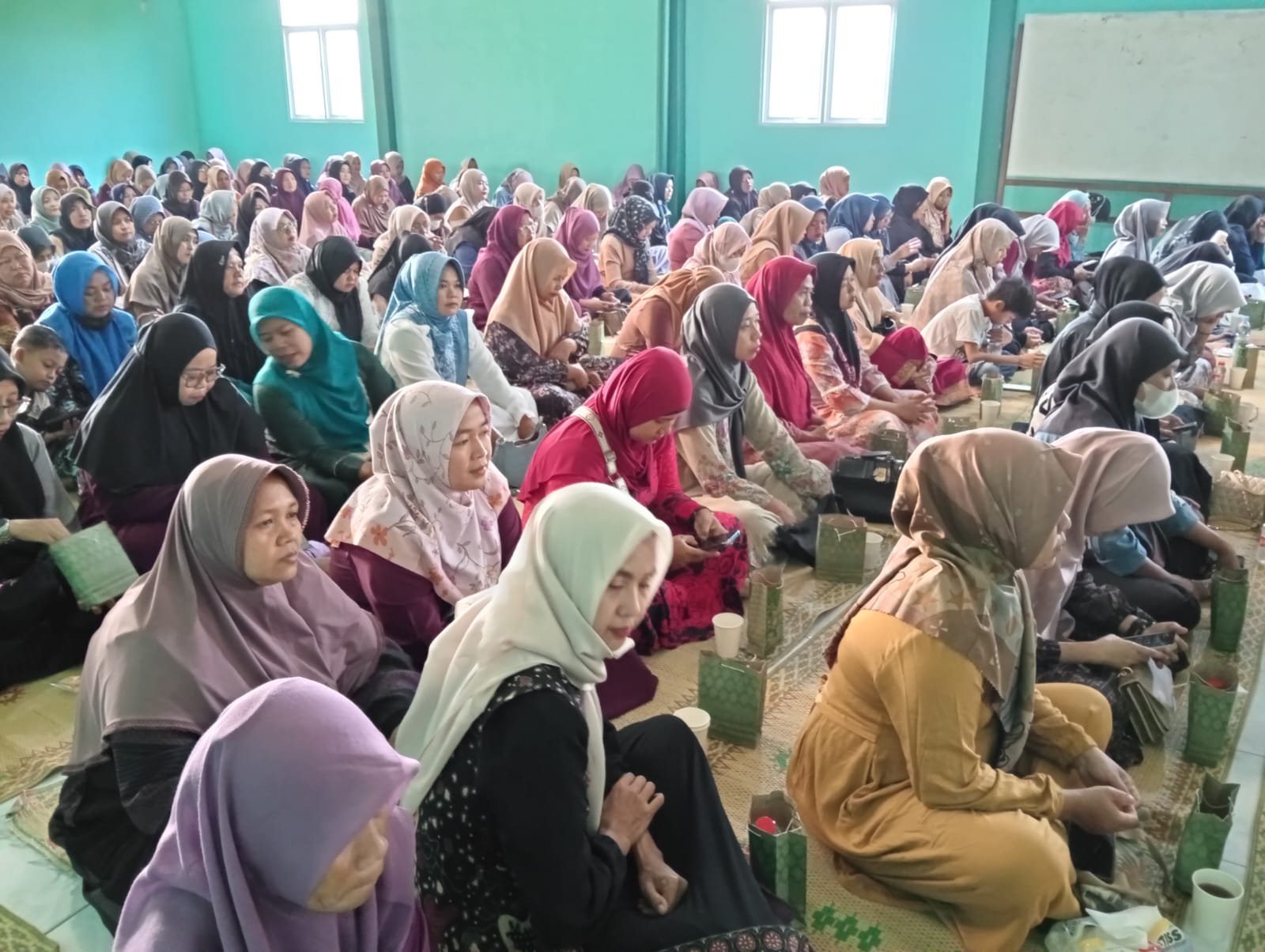 Lima Ratusan Wali Murid Padati Hall Ma7uba, Satukan Selawat, Kajian, dan Perwalian
