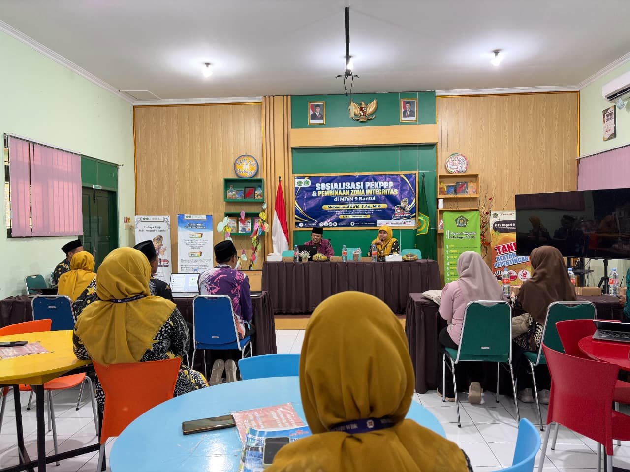 Perkuat Pelayanan dan Zona Integritas, MTsN 9 Bantul Ikuti Sosialisasi PEKPPP