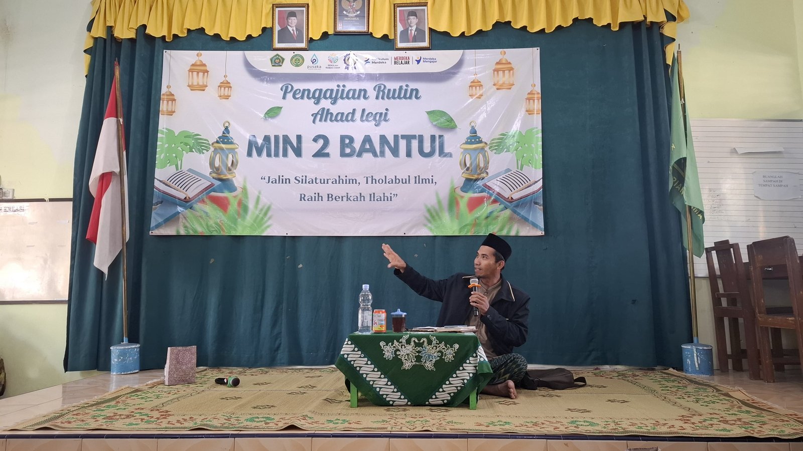 Pengajian Ahad Legi di MIN 2 Bantul, Ustaz Musta’in Ahmad Marzuqi Paparkan Kiat Menenangkan Hati