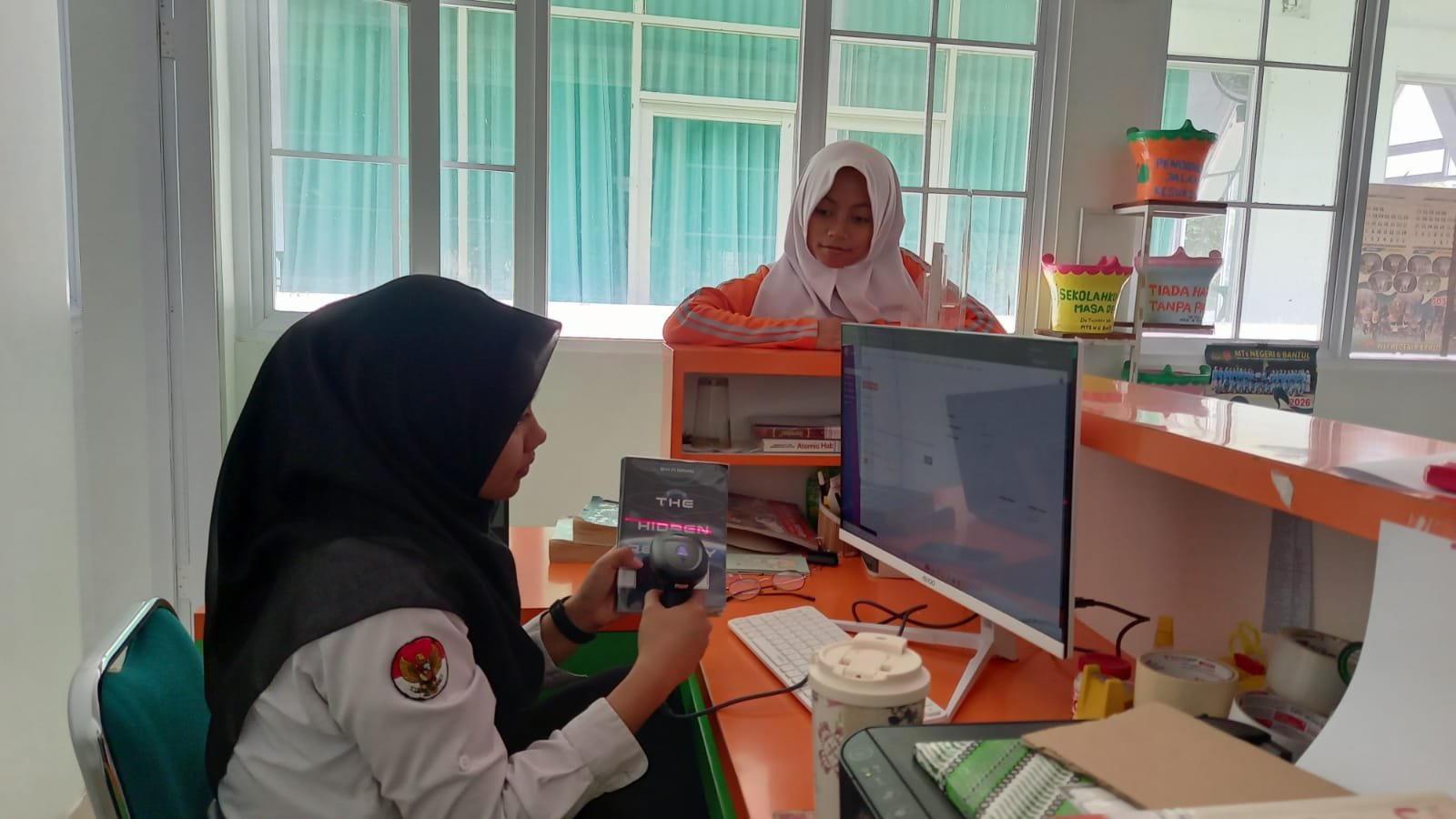 Modern dan Cepat, De’Talenta Lib MTsN 6 Bantul Gunakan CAN Scanner untuk Peminjaman Buku