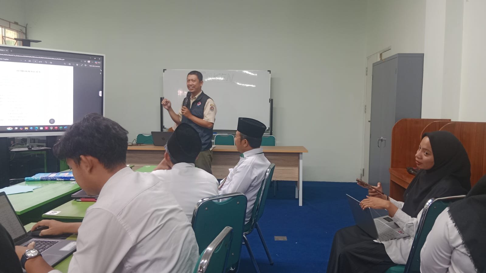 Review Dokumen SPAB Rintisan, MTsN 6 Bantul Perkuat Kesiapsiagaan Bencana